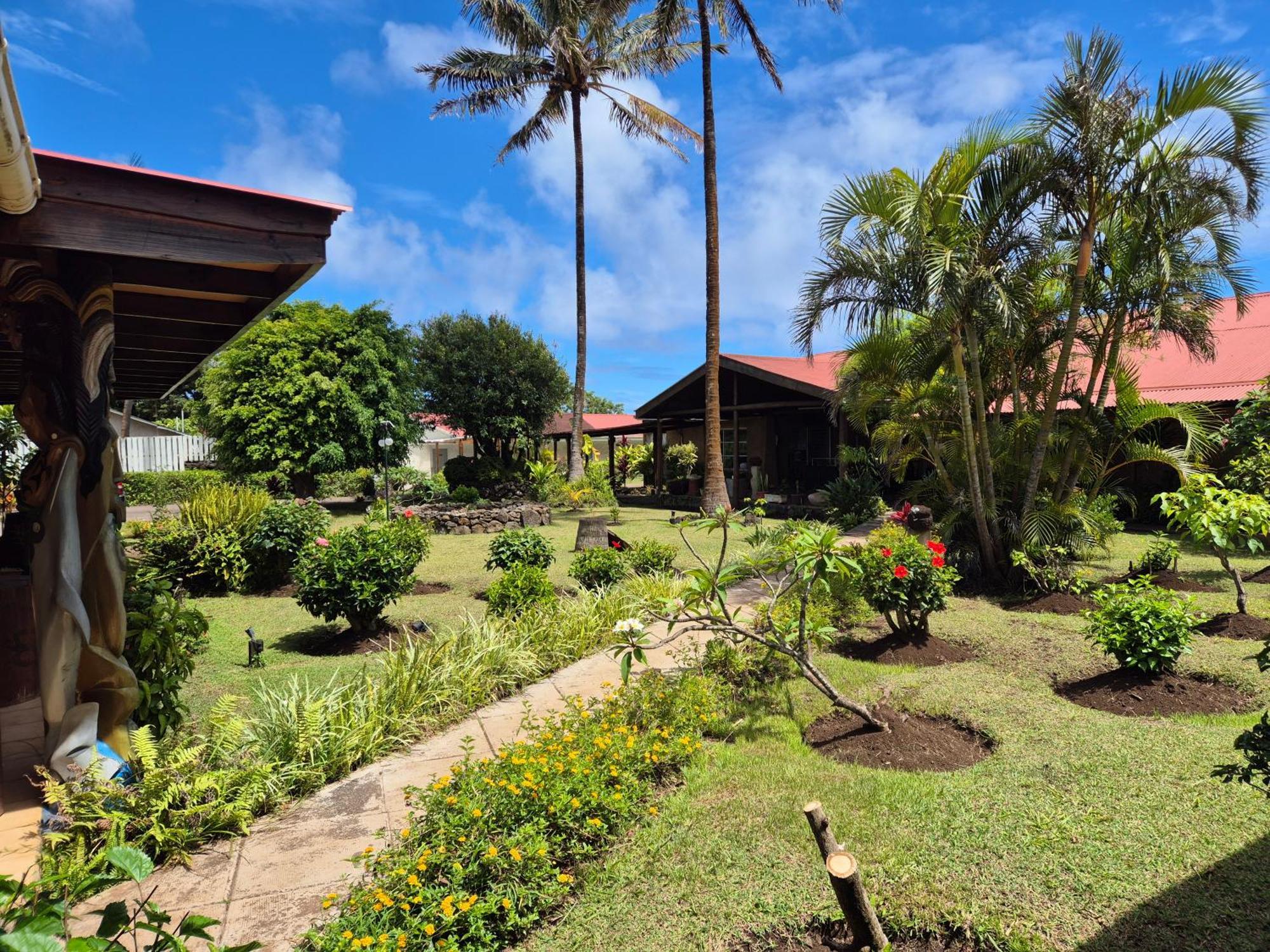 Hotel Manutara Hanga Roa Esterno foto