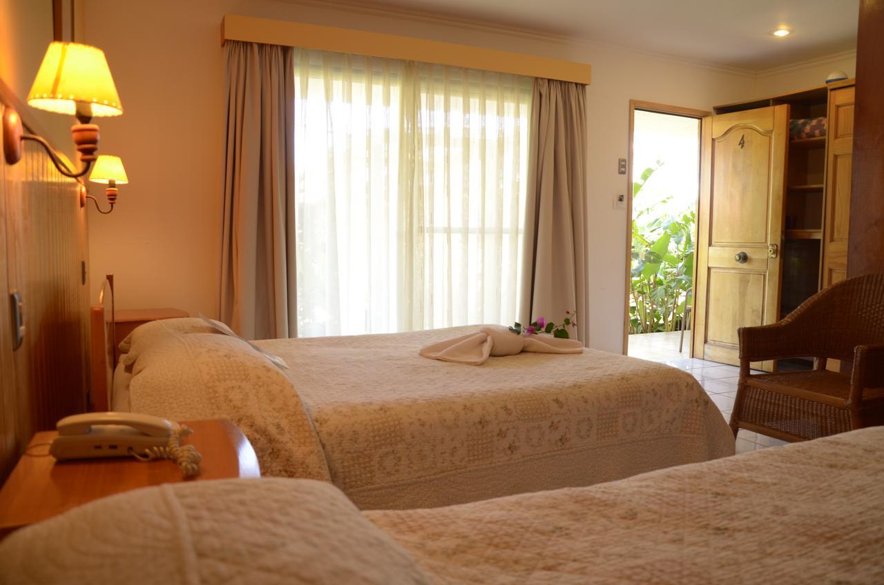 Hotel Manutara Hanga Roa Esterno foto