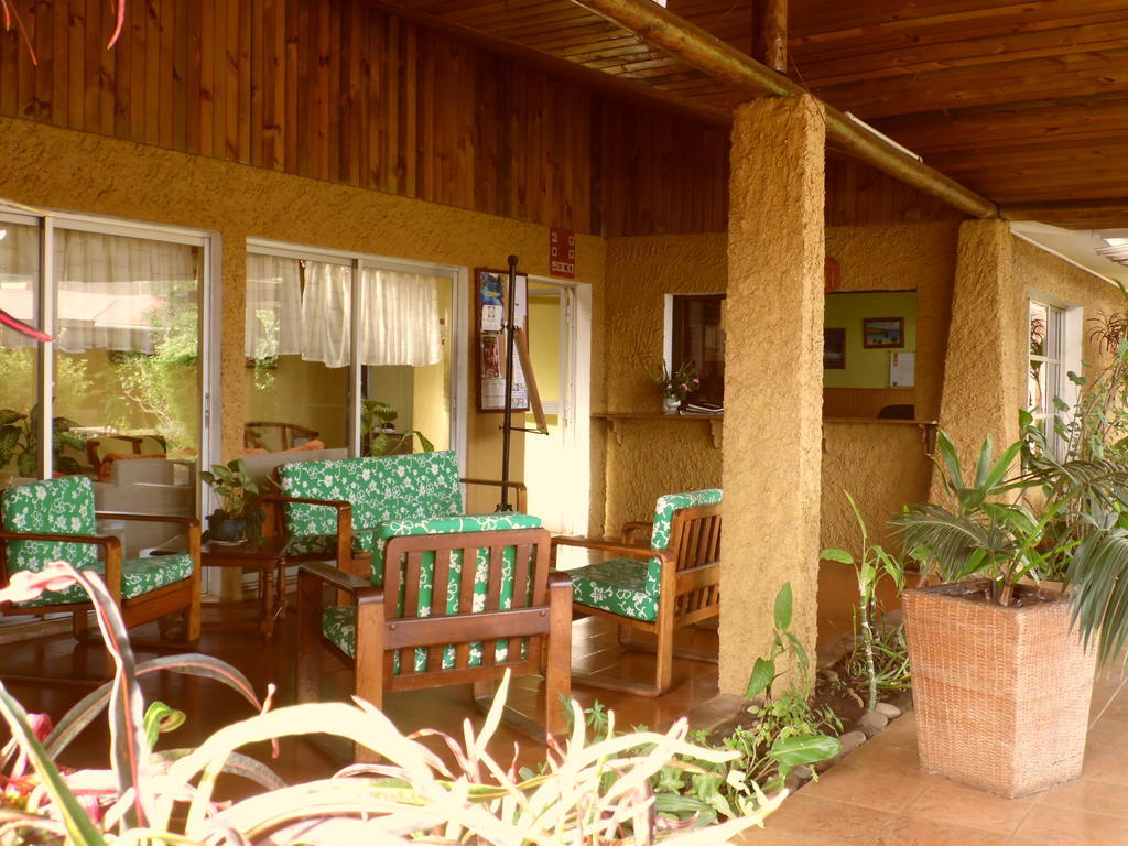 Hotel Manutara Hanga Roa Esterno foto