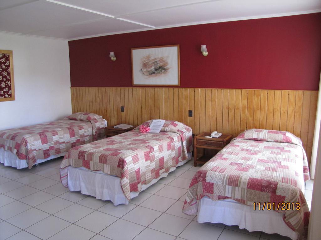 Hotel Manutara Hanga Roa Esterno foto